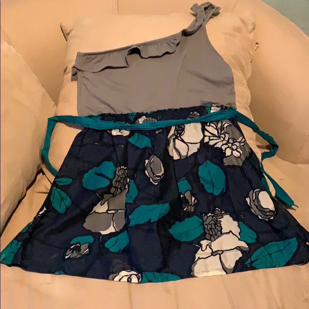 One sleeve dress